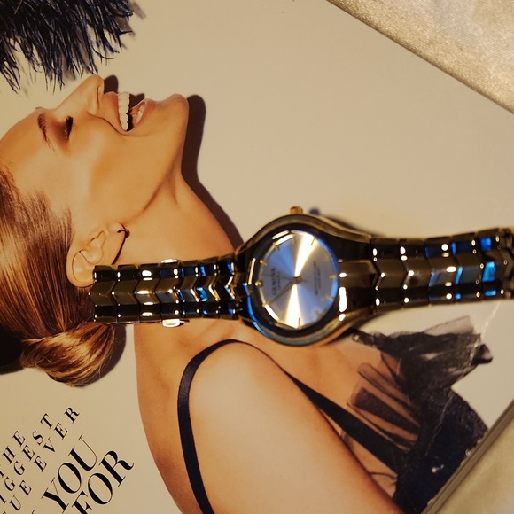 Geneva gold women's watch - Picture 9 of 12